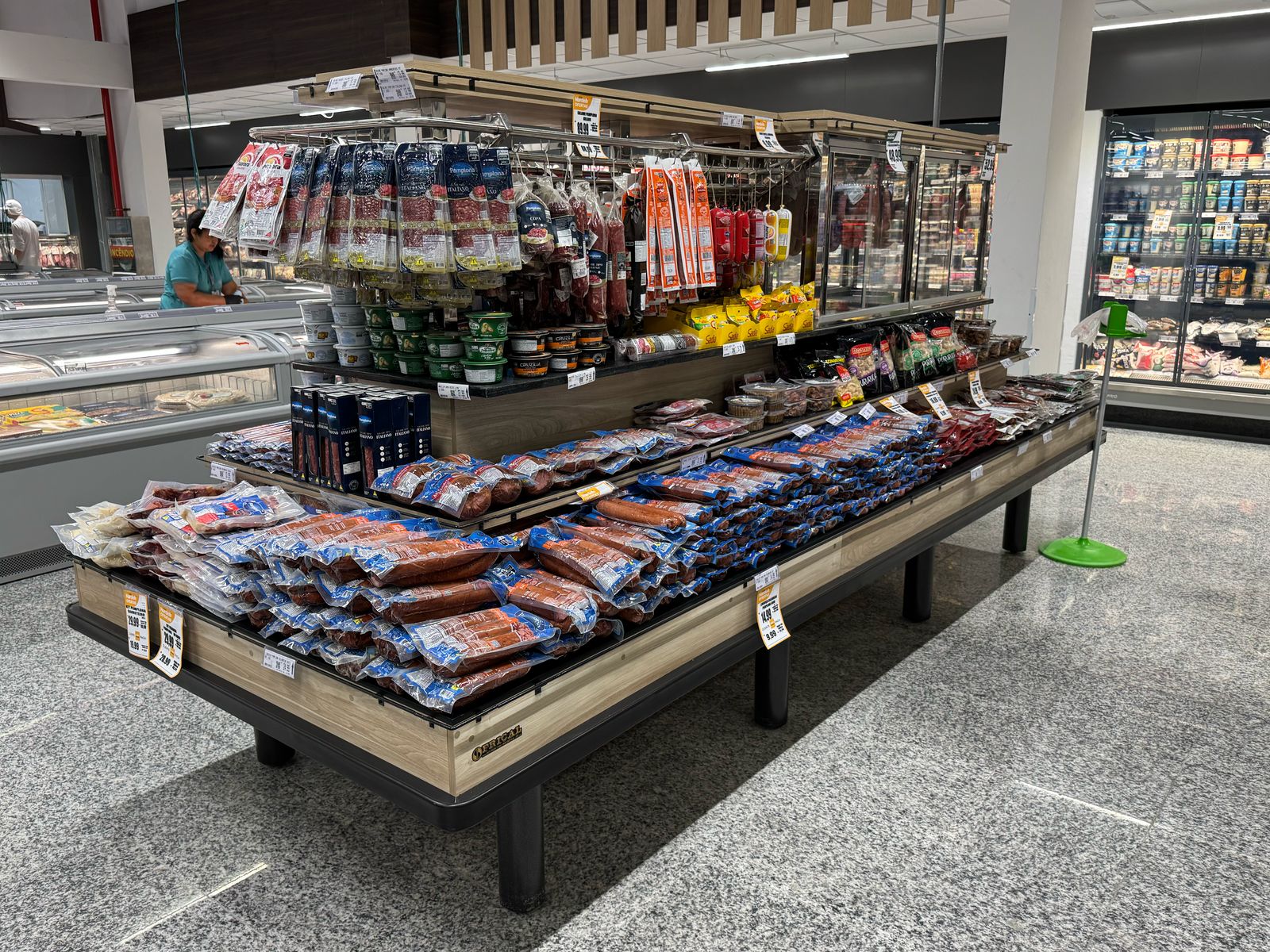 whatsapp-image-2025-02-24-at-14-00-24